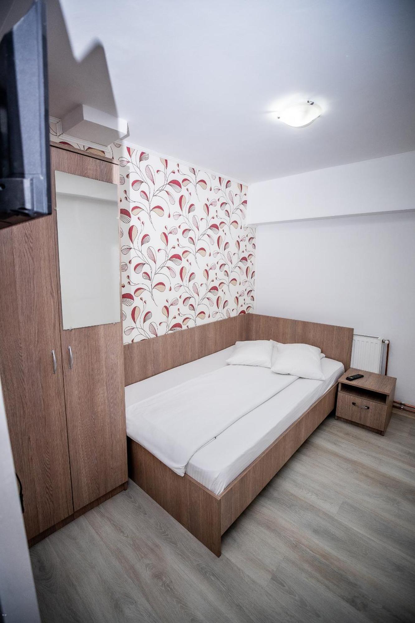 Nelana Vandrarhem Cluj-Napoca Exteriör bild