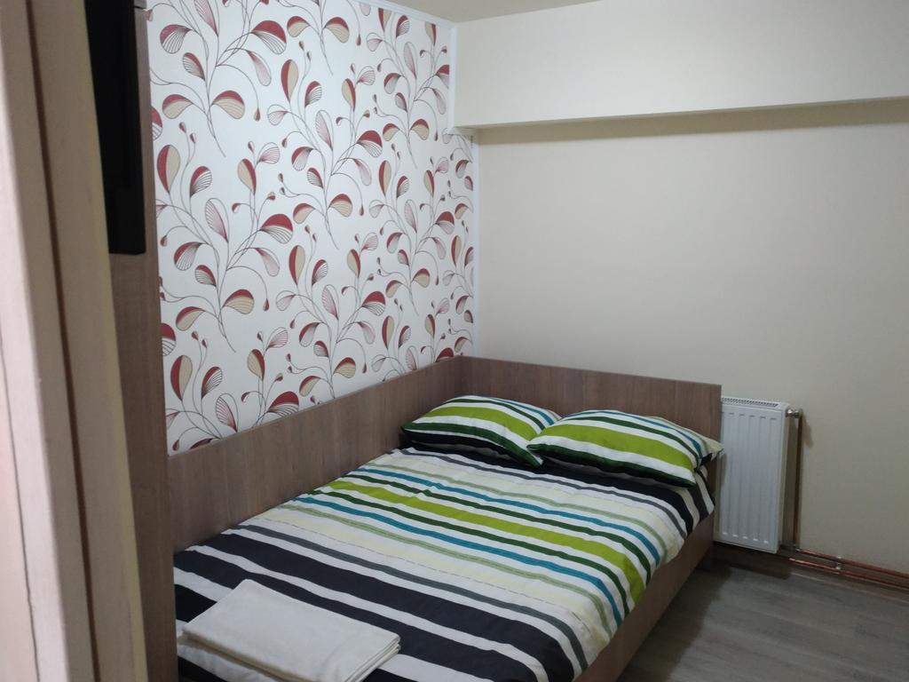 Nelana Vandrarhem Cluj-Napoca Exteriör bild